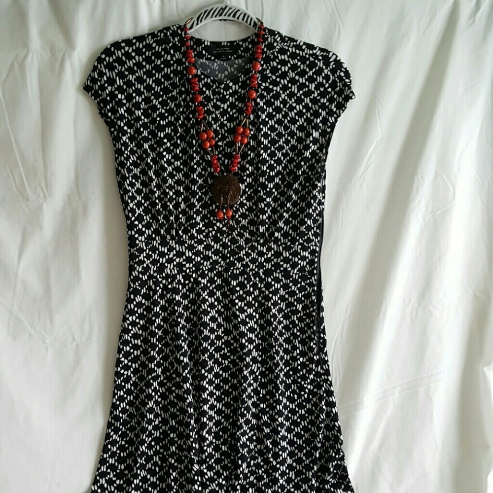 Tahari black and white dress